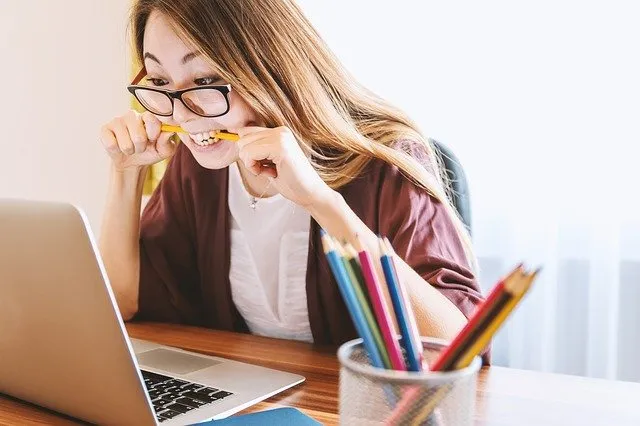 Szkoła języków obcych – czy warto się zapisać?